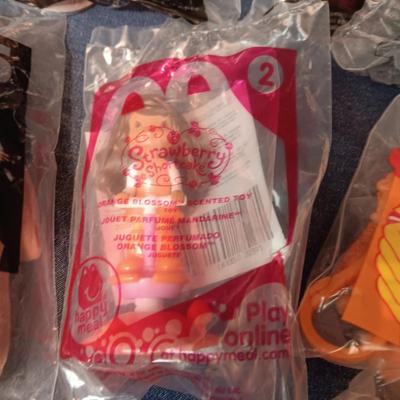 MOSTLY MCDONALD'S TIGGER TOYS