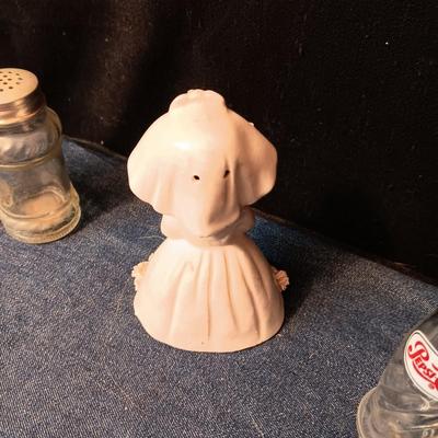 SALT & PEPPER SHAKERS, SINGLE GIRL SHAKER AND A SLATE WALL HANGING