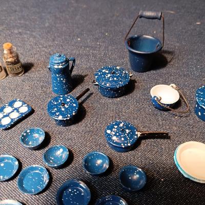 MINIATURE GRANITE WARE DISHES, POTS & PANS PLUS MORE