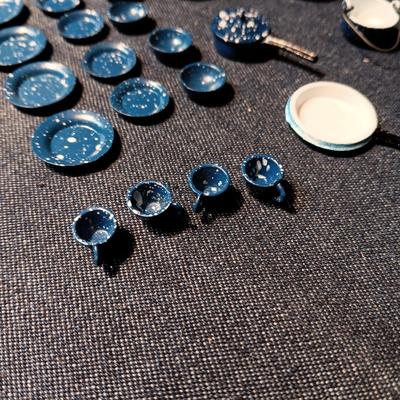 MINIATURE GRANITE WARE DISHES, POTS & PANS PLUS MORE