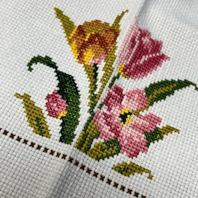 Lot 461 Gorgeous small tapestry