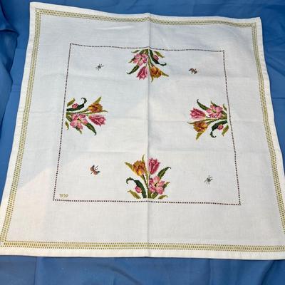 Lot 461 Gorgeous small tapestry