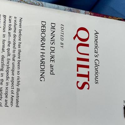 Lot 463 Coffee Table book on Quilts