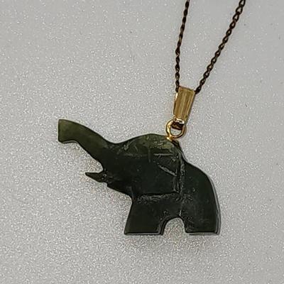 LOT 1 :: Vintage Gold filled Jade Elephant Pendant Necklace 18" L with zipper pouch