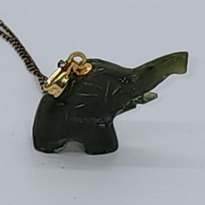 LOT 1 :: Vintage Gold filled Jade Elephant Pendant Necklace 18" L with zipper pouch