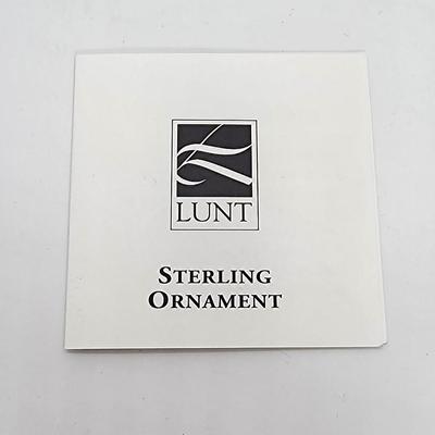 LOT 8:: 2001 Lunt Sterling Silver Snowflake in Original Case - 15g