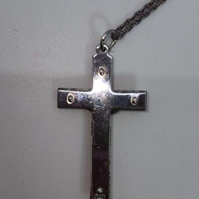 LOT 9:: 6.1g Vintage Sterling Silver Crucifix Cross 20"L chain