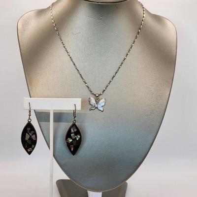LOT 14:: 925 Italy Twisted Silver chain 17.5" L with 925 Mother of Pearl Pendant and Pair of Abolone and Black Coral Pierced Earrings