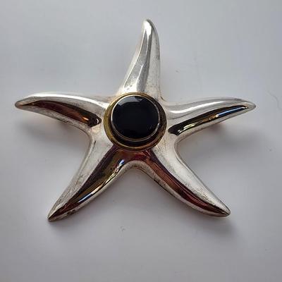 LOT 18:: Vintage Big Bold Beautiful Taxco Mexico Starfish Brooch Black Onyx center with gold vermeil highlights 18gtw