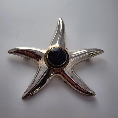 LOT 18:: Vintage Big Bold Beautiful Taxco Mexico Starfish Brooch Black Onyx center with gold vermeil highlights 18gtw
