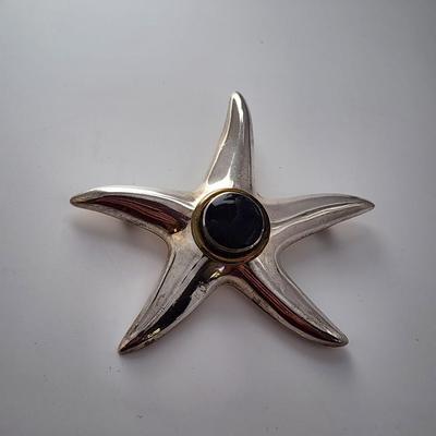 LOT 18:: Vintage Big Bold Beautiful Taxco Mexico Starfish Brooch Black Onyx center with gold vermeil highlights 18gtw
