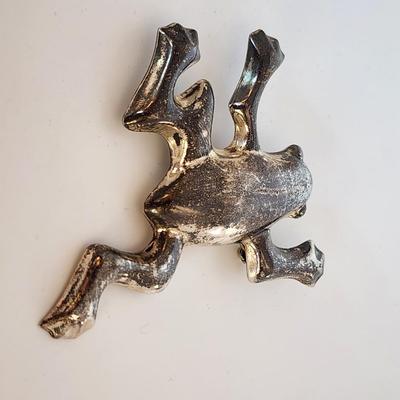 LOT 20:: Vintage Sterling Silver 925 Huge Frog Brooch 20.6g
