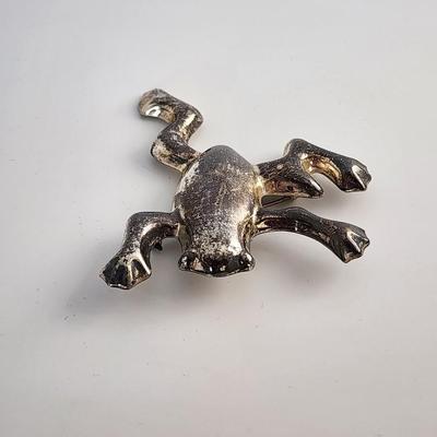 LOT 20:: Vintage Sterling Silver 925 Huge Frog Brooch 20.6g