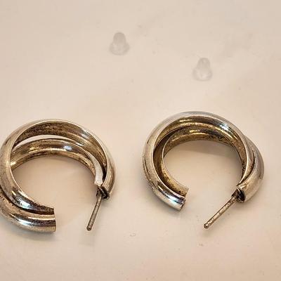 LOT 21:: 3 pairs of Vintage Sterling Silver 925 Pierced Earrings 13.2g