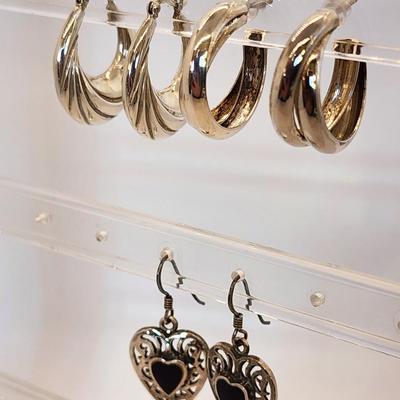 LOT 21:: 3 pairs of Vintage Sterling Silver 925 Pierced Earrings 13.2g