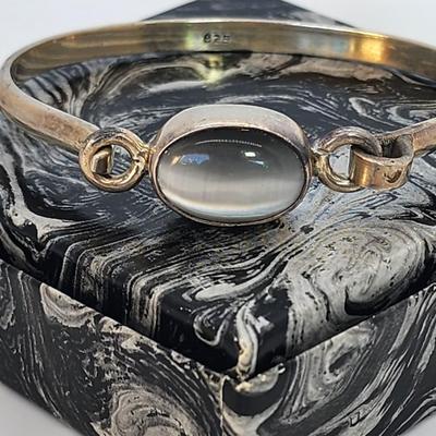 LOT 26 :: 925 Mexico Sterling Silver Hinged Gemstone Bangle Bracelet - 19.7gtw