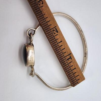 LOT 26 :: 925 Mexico Sterling Silver Hinged Gemstone Bangle Bracelet - 19.7gtw