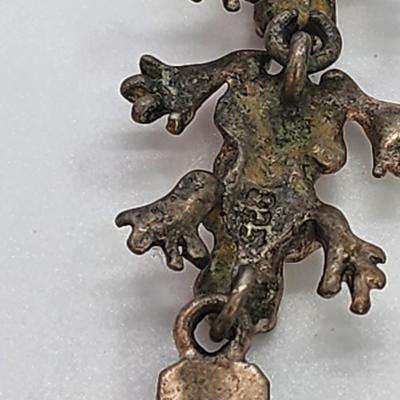 LOT 28:: 36.5g Sterling Silver 925 Frog Bracelet