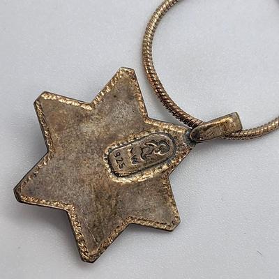 LOT 30:: Vintage Sterling Silver 925 Two tone Star of David Pearl Pendant Necklace - 16" Rope Chain