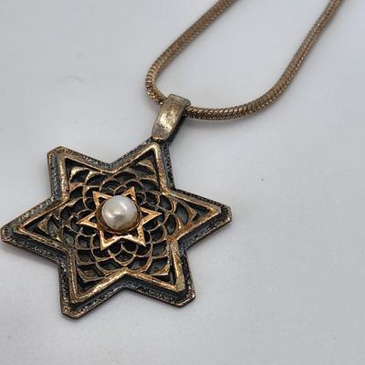 LOT 30:: Vintage Sterling Silver 925 Two tone Star of David Pearl Pendant Necklace - 16" Rope Chain