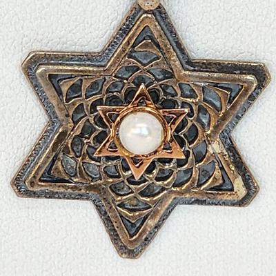 LOT 30:: Vintage Sterling Silver 925 Two tone Star of David Pearl Pendant Necklace - 16" Rope Chain