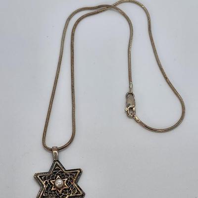 LOT 30:: Vintage Sterling Silver 925 Two tone Star of David Pearl Pendant Necklace - 16" Rope Chain