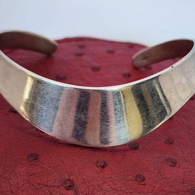 LOT:: Sterling Silver Bracelets- Classis Wave Cuff, I7" L Italian balls on rope chain and 7" L Comedy tragedy theater masks 30.8g