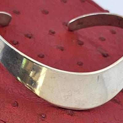 LOT:: Sterling Silver Bracelets- Classis Wave Cuff, I7" L Italian balls on rope chain and 7" L Comedy tragedy theater masks 30.8g