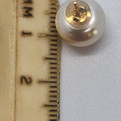 LOT 40 :: BEAUTIFUL Yellow gold 10-11 mm Cultured Freshwater Pearl Stud Earrings- New in original box!