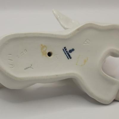 LOT:: 50 Lladro "Laying Angel" #4541