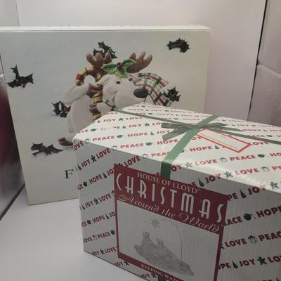 LOT:: 52 Fitz N Floyd Plate & House Of Lloyd "Christmas Around The World"