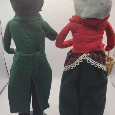 LOT:: 53 Vintage Byers Choice Carolers