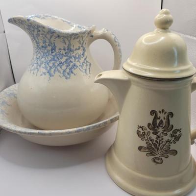 LOT:: 59 Pfaltzgraff Teapot & Roseville Pottery Wash Basin & Pitcher