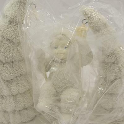 LOT:: 63 Snowbabies "When The Bough Breaks" & "Parade Of Penguins" (6pc) & Two Ornaments