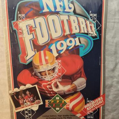LOT:: 70 SEALED Upper Deck NFL 1991
