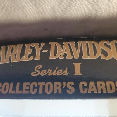 LOT:: 73 Harley Davidson Series 1 Collectors Cards