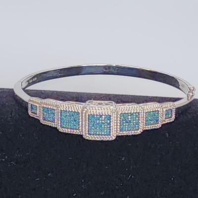 LOT 84:: STUNNING! NEW! Sterling Silver Hinged Blue Diamond Bangle Bracelet
