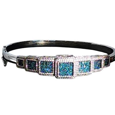 LOT 84:: STUNNING! NEW! Sterling Silver Hinged Blue Diamond Bangle Bracelet