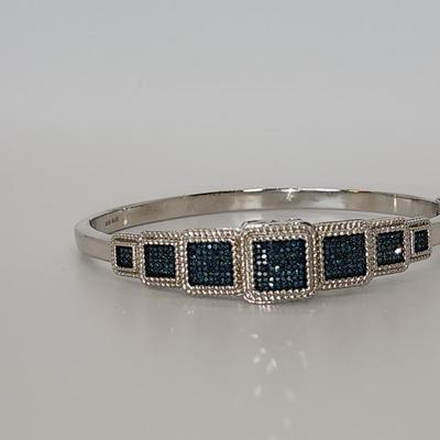 LOT 84:: STUNNING! NEW! Sterling Silver Hinged Blue Diamond Bangle Bracelet