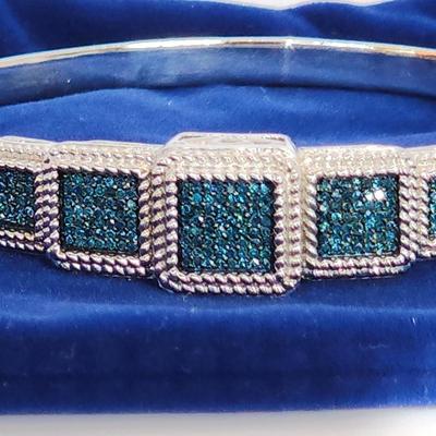 LOT 84:: STUNNING! NEW! Sterling Silver Hinged Blue Diamond Bangle Bracelet