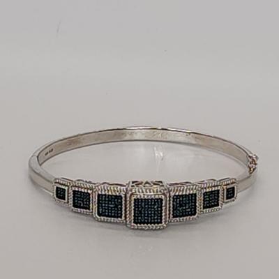 LOT 84:: STUNNING! NEW! Sterling Silver Hinged Blue Diamond Bangle Bracelet