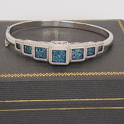 LOT 84:: STUNNING! NEW! Sterling Silver Hinged Blue Diamond Bangle Bracelet
