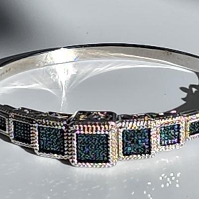 LOT 84:: STUNNING! NEW! Sterling Silver Hinged Blue Diamond Bangle Bracelet