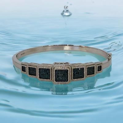 LOT 84:: STUNNING! NEW! Sterling Silver Hinged Blue Diamond Bangle Bracelet