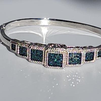 LOT 84:: STUNNING! NEW! Sterling Silver Hinged Blue Diamond Bangle Bracelet