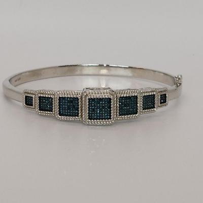 LOT 84:: STUNNING! NEW! Sterling Silver Hinged Blue Diamond Bangle Bracelet