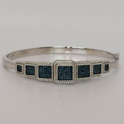 LOT 84:: STUNNING! NEW! Sterling Silver Hinged Blue Diamond Bangle Bracelet