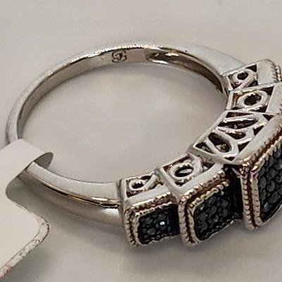 LOT 85:: NEW! STUNNING! Sterling Silver Blue Diamond Size 8 Ring