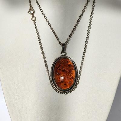 LOT 86:: New, Old Stock- Vintage Sterling Silver Amber Pendant Necklace 24" L-- still had tag from store still on it!