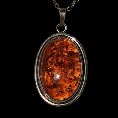LOT 86:: New, Old Stock- Vintage Sterling Silver Amber Pendant Necklace 24" L-- still had tag from store still on it!